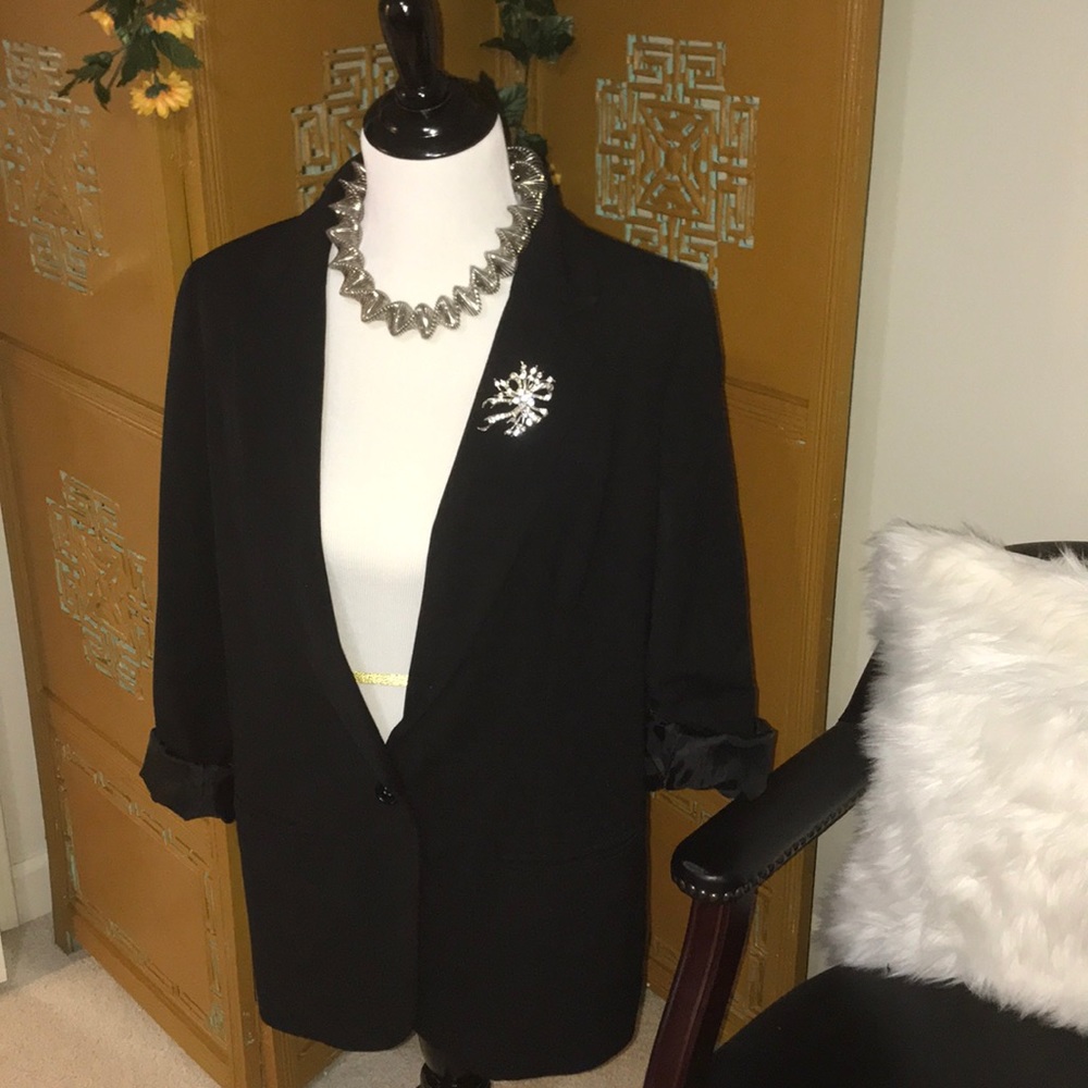 Black blazer - Picture 2 of 4
